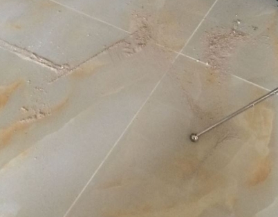 凤泉瓷砖空鼓维修公司分享粘合剂选择不当在瓷砖铺贴过程中可能导致以下问题